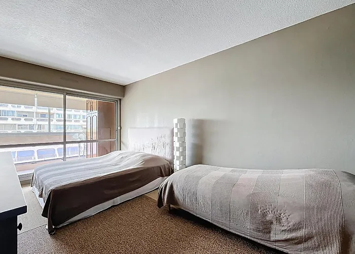 Vue Avec Terrasse Et Parking - Fr-1-715-114 Appartement *