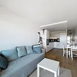 Vue Avec Terrasse Et Parking - Fr-1-715-114